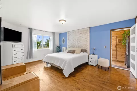 Bedroom - 330 Bell Bottom Rd, Sequim, WA 98382 photo 1 of 3