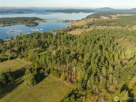 17 Mariner Dr, Lopez Island, WA 98261