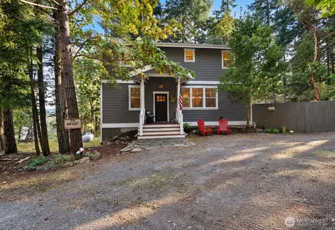 Exterior - 72 Grove St, Eastsound, WA 98245 photo 2 of 7