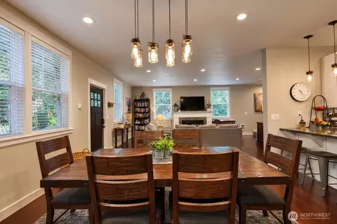 Dining - 72 Grove St, Eastsound, WA 98245 photo 2 of 2