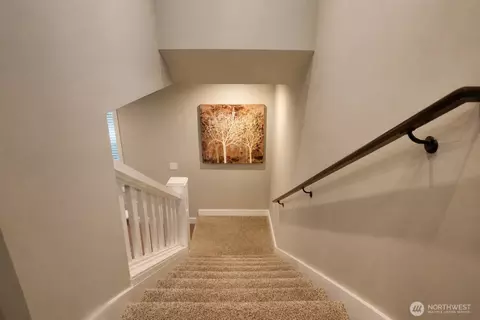 Entry Way - 72 Grove St, Eastsound, WA 98245 photo 3 of 4