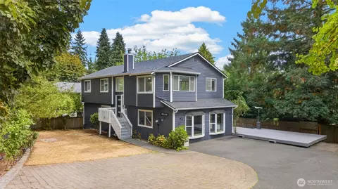 12730 15th Ave NE, Seattle, WA 98125