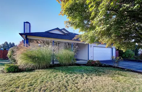 16007 NE Hickory St, Vancouver, WA 98682