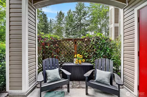 Exterior - 10709 Valley View Rd #C103, Bothell, WA 98011 photo 1 of 6