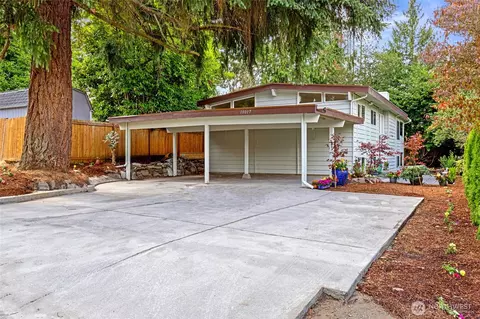 10017 12th Ave NE, Seattle, WA 98125