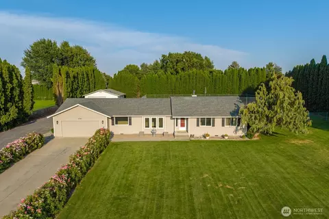4791 Bluff Dr NE, Moses Lake, WA 98837