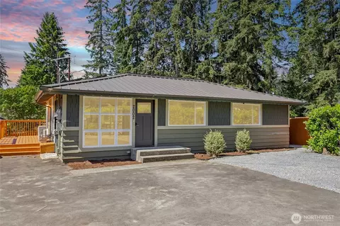2002 211th Pl SW, Lynnwood, WA 98036