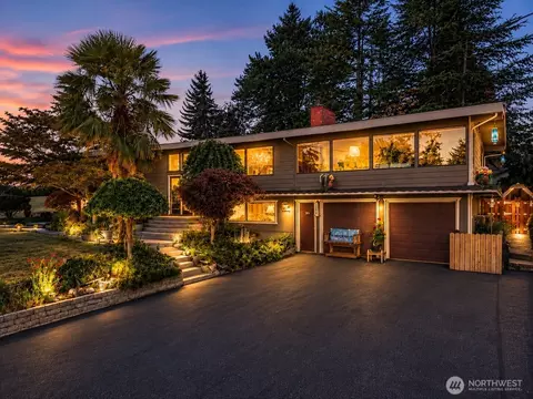 3739 S 243rd St, Kent, WA 98032