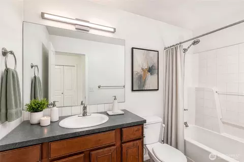 Bath - 3015 183rd St SE, Bothell, WA 98012 photo 2 of 2