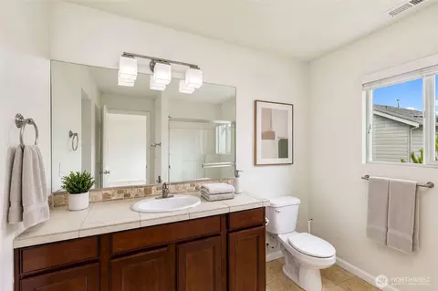 Bath - 3015 183rd St SE, Bothell, WA 98012 photo 1 of 2