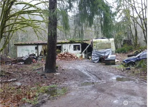 9095 E Pressentin, Concrete, WA 98237