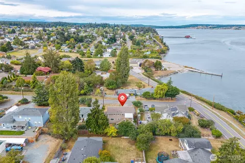 809 NE Perkins St, Coupeville, WA 98239
