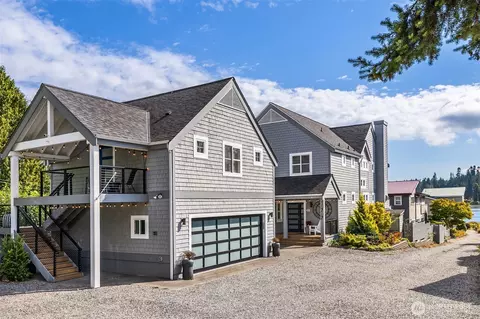 10707 NE West Kingston Rd, Kingston, WA 98346