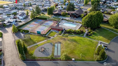 4751 Birch Bay Lynden Rd, Blaine, WA 98230