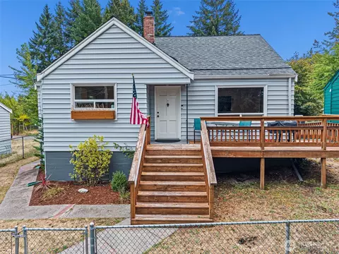 224 Bremerton Blvd W, Bremerton, WA 98312