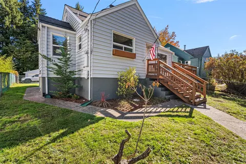 224 Bremerton Blvd W, Bremerton, WA 98312