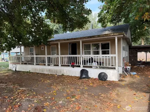 11327 Entree View Dr SW, Olympia, WA 98512