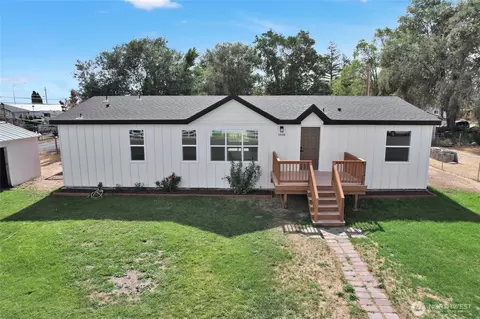 19120 Franklin St NW, Soap Lake, WA 98851