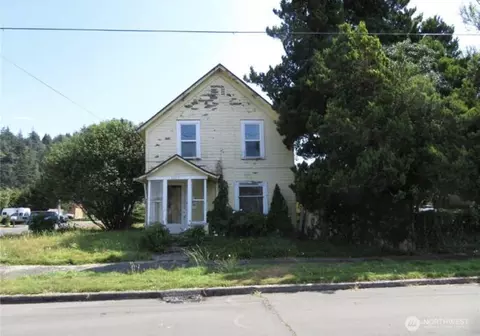 1125 E 2nd St, Aberdeen, WA 98520