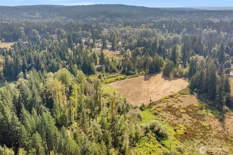 8707 Robe Menzel Rd, Granite Falls, WA 98252