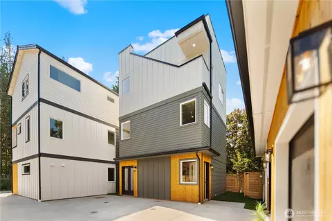 2652 NW B Nw 95th St, Seattle, WA 98117