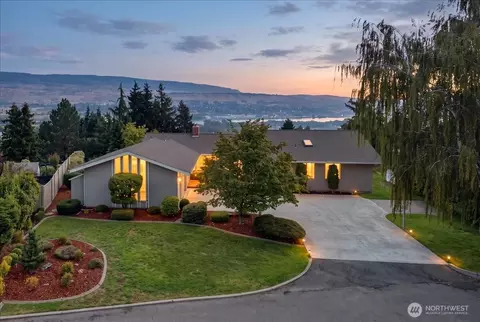 2137 Sunrise Cir, Wenatchee, WA 98801