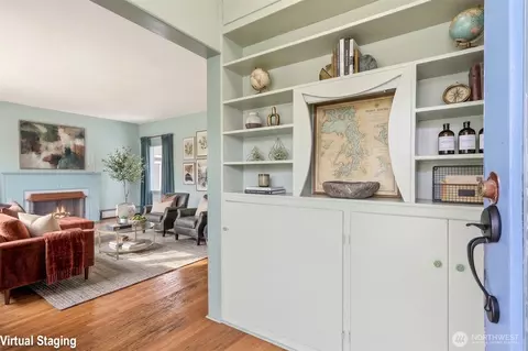 Entry Way - 1010 Rucker Ave, Everett, WA 98201 photo 1 of 3