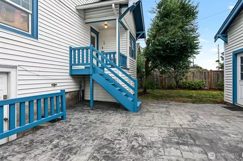 Exterior - 1010 Rucker Ave, Everett, WA 98201 photo 2 of 4