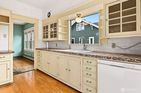Kitchen - 1010 Rucker Ave, Everett, WA 98201 photo 2 of 3