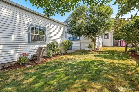 Exterior - 1010 Rucker Ave, Everett, WA 98201 photo 3 of 4