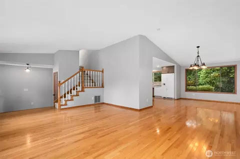 Living - 28620 SE 464th Ct, Enumclaw, WA 98022 photo 1 of 8