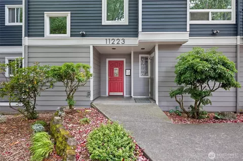 11223 Corliss Ave N #301, Seattle, WA 98133