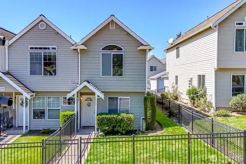 5124 Browns Point Blvd #D, Tacoma, WA 98422
