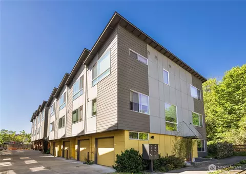 2705 S Charlestown St, Seattle, WA 98108