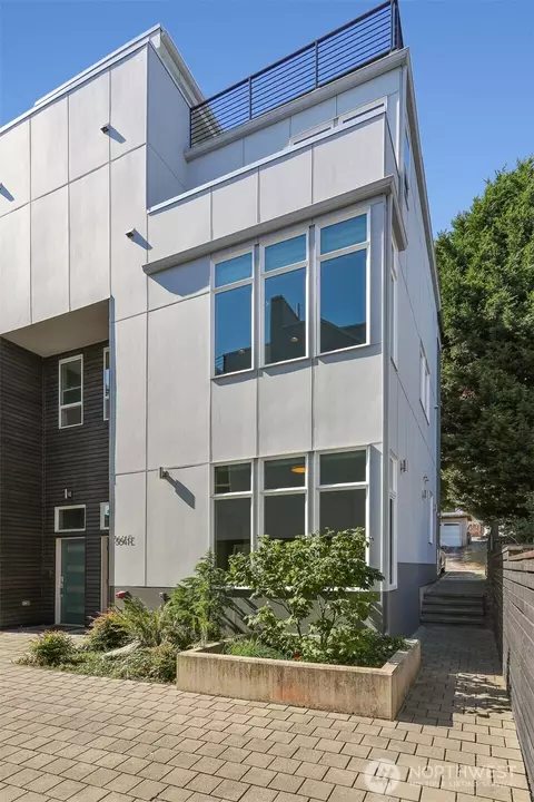 3641 22nd Ave W UNIT E, Seattle, WA 98199