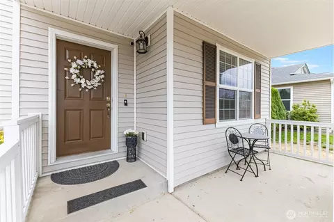 Exterior - 114 Lane Blvd NE, Orting, WA 98360 photo 2 of 5