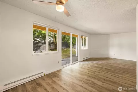 Living - 3909 Mason Loop Rd, Tacoma, WA 98409 photo 2 of 6