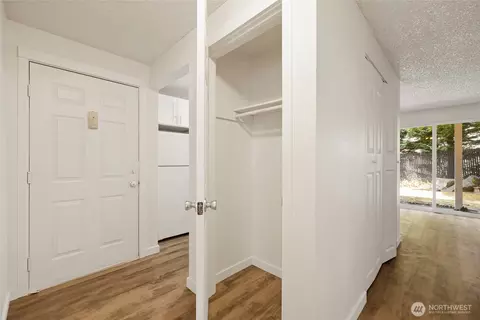 Entry Way - 3909 Mason Loop Rd, Tacoma, WA 98409 photo 1 of 1