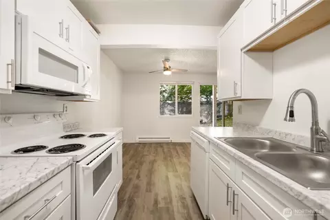 Kitchen - 3909 Mason Loop Rd, Tacoma, WA 98409 photo 1 of 4