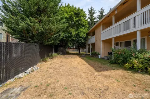 Exterior - 3909 Mason Loop Rd, Tacoma, WA 98409 photo 5 of 10