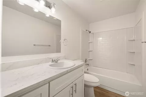 Bath - 3909 Mason Loop Rd, Tacoma, WA 98409 photo 1 of 3