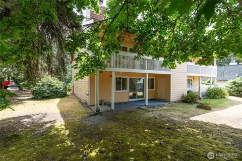 Exterior - 3909 Mason Loop Rd, Tacoma, WA 98409 photo 3 of 10
