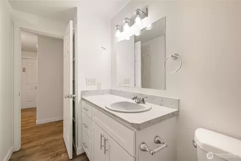 Bath - 3909 Mason Loop Rd, Tacoma, WA 98409 photo 3 of 3