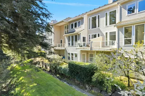 Exterior - 9821 NE Riverbend Dr #C 102, Bothell, WA 98011 photo 4 of 9