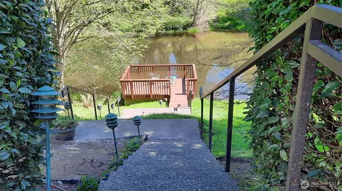 View/Area - 9821 NE Riverbend Dr #C 102, Bothell, WA 98011 photo 3 of 5