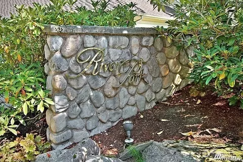 Exterior - 9821 NE Riverbend Dr #C 102, Bothell, WA 98011 photo 9 of 9