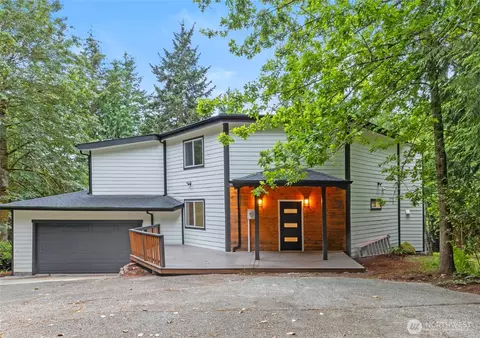 10953 N Madison Ave NE, Bainbridge Island, WA 98110