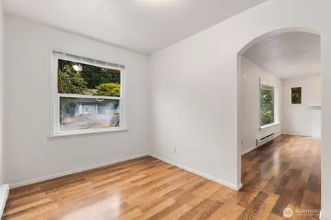 Living - 5816 Fleming St, Everett, WA 98203 photo 3 of 9