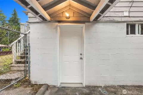Exterior - 5816 Fleming St, Everett, WA 98203 photo 8 of 8