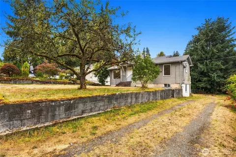 Exterior - 5816 Fleming St, Everett, WA 98203 photo 5 of 8